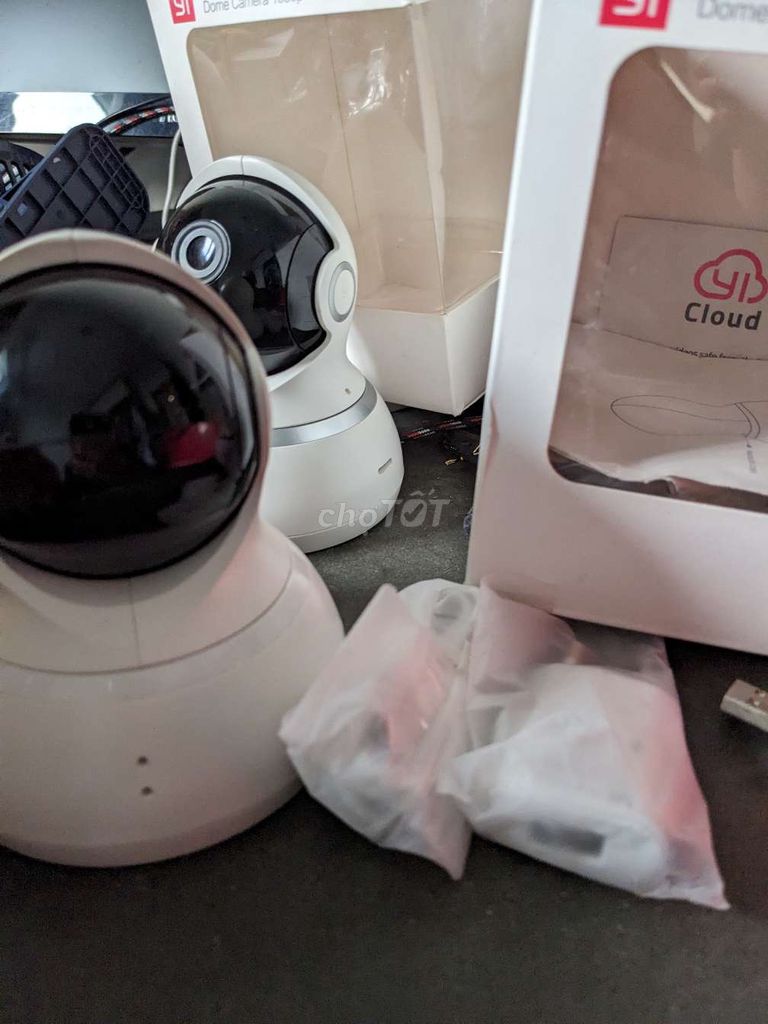 Camera an ninh Xiaomi Yi Dome 1080 Trắng 2 cái. Mua bán Máy ảnh, Máy quay tại Quận Cầu Giấy Hà Nội được đăng bởi Anh hình 1