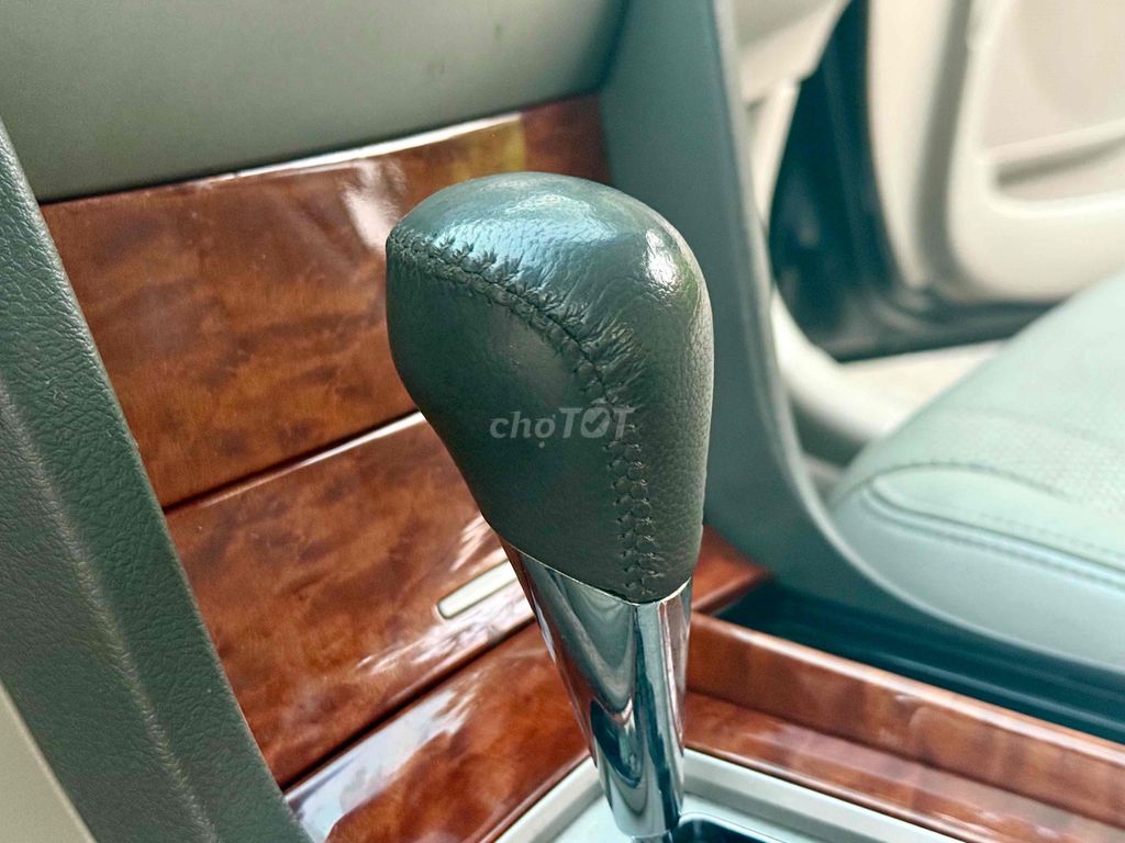 Toyota Camry 2.4G AT 2009. Mua bán Ô tô tại Quận Long Biên Hà Nội được đăng bởi Thế Anh hình 6