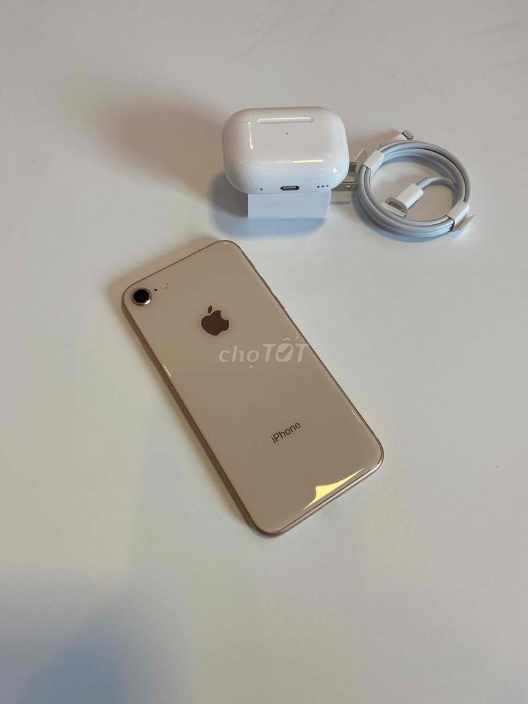 iPhone 8 64GB QTế Đang Dùng Bao Zin Bao Xài Pin 92. Mua bán Điện thoại tại Quận 1 Tp Hồ Chí Minh được đăng bởi Minh hình 1