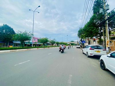 Bán xưởng mặt tiền Bùi Hữu Nghĩa Viu sông Đồng Nai. Mua bán văn phòng, mặt bằng kinh doanh tại Thành phố Biên Hòa Đồng Nai được đăng bởi Nguyễn Văn Đại