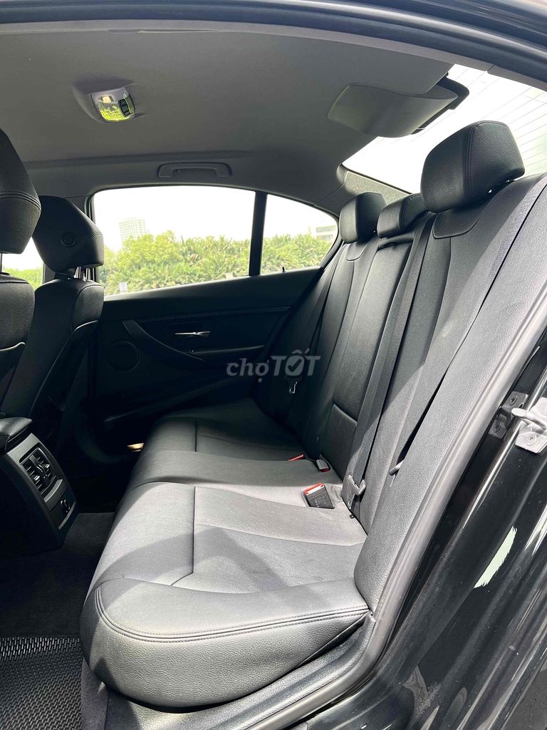 BMW 320i 2017 320i - Full hãng. Mua bán Ô tô tại Quận 7 Tp Hồ Chí Minh được đăng bởi Công Thuận hình 7