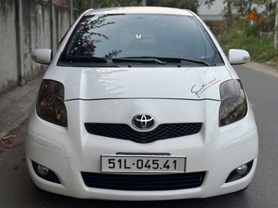Toyota Yaris màu Trắng