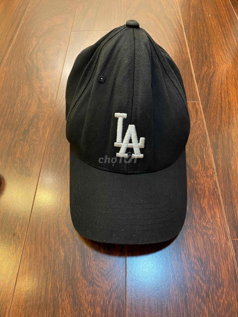 Mũ lưỡi trai MLB Unisex Kaki Đen like new 98% đẹp. Mua bán Phụ kiện thời trang khác tại Quận Ba Đình Hà Nội được đăng bởi Chạng Vạng hình 1