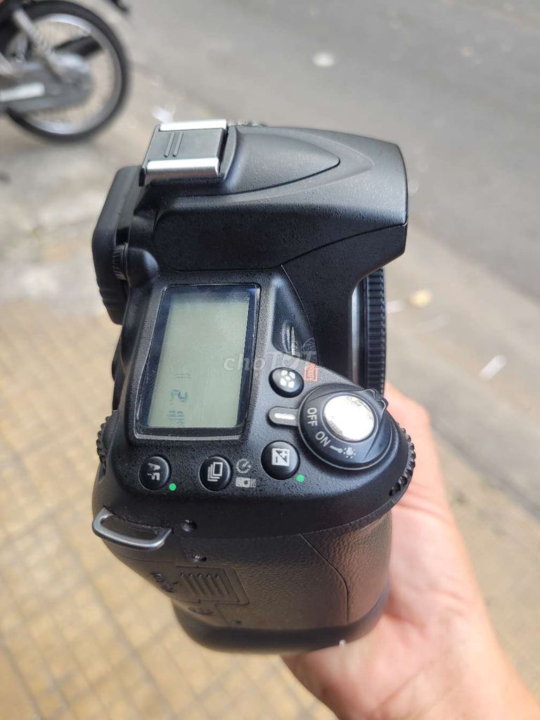 Nikon D90 như mới    kèm Grip