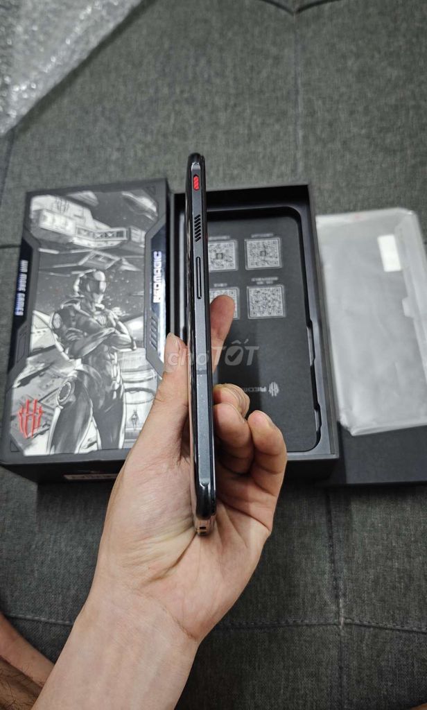 Redmagic 7S 12/256Gb Fullbox, Cân Game Ngon, Mạnh. Mua bán Điện thoại tại Quận Tân Phú Tp Hồ Chí Minh được đăng bởi Kiên Android Shop hình 3