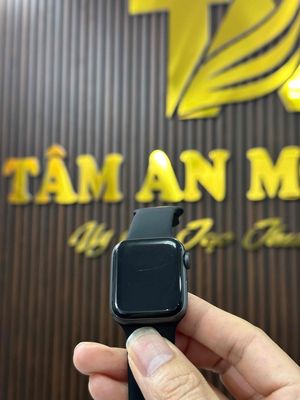 seri4 nhôm 40mm kèm dây đeo và sạc zin all. Mua bán Thiết bị đeo thông minh tại Huyện Mê Linh Hà Nội được đăng bởi Luyệnnn