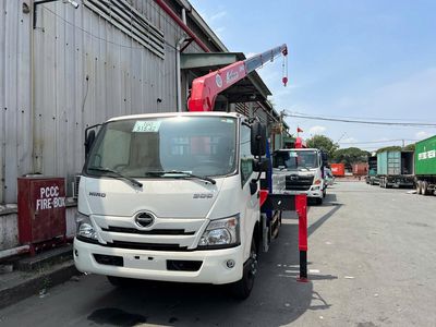 Xe Cẩu 2,4 tấn HINO Thùng 4,5m Unic URV370, 5 khúc. Mua bán Xe tải, xe ben tại Thành phố Bà Rịa Bà Rịa - Vũng Tàu được đăng bởi Mr. An