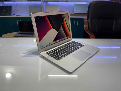 Laptop Macbook Air 2017 i5 1.80Ghz/8GB/128GB. Mua bán Laptop tại Quận Ninh Kiều Cần Thơ được đăng bởi HOÀNG MAI STORE