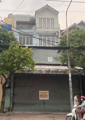 Cho thuê Toà Nhà 4 Tầng MT Phan văn hớn 8x30 6 phòng sân đậu 5 Oto