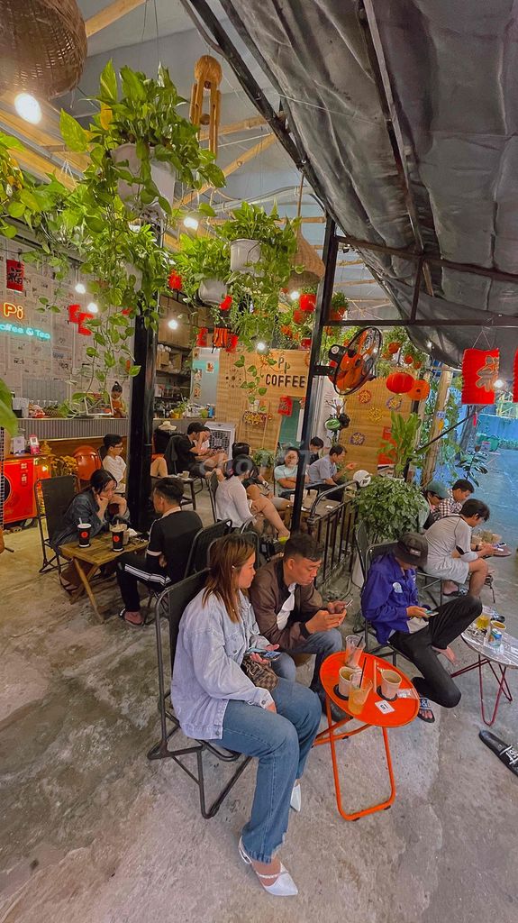 SANG NHƯỢNG QUÁN CAFE GÓC 2 MẶT TIỀN