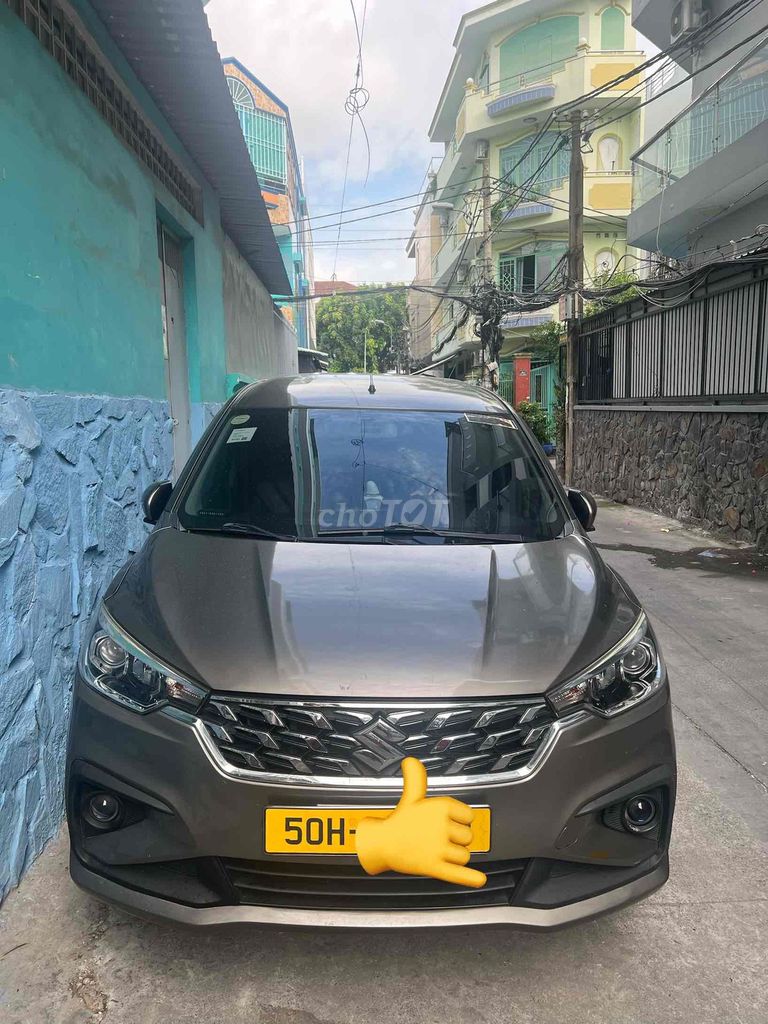 Suzuki Ertiga 7 chỗ màu Nâu