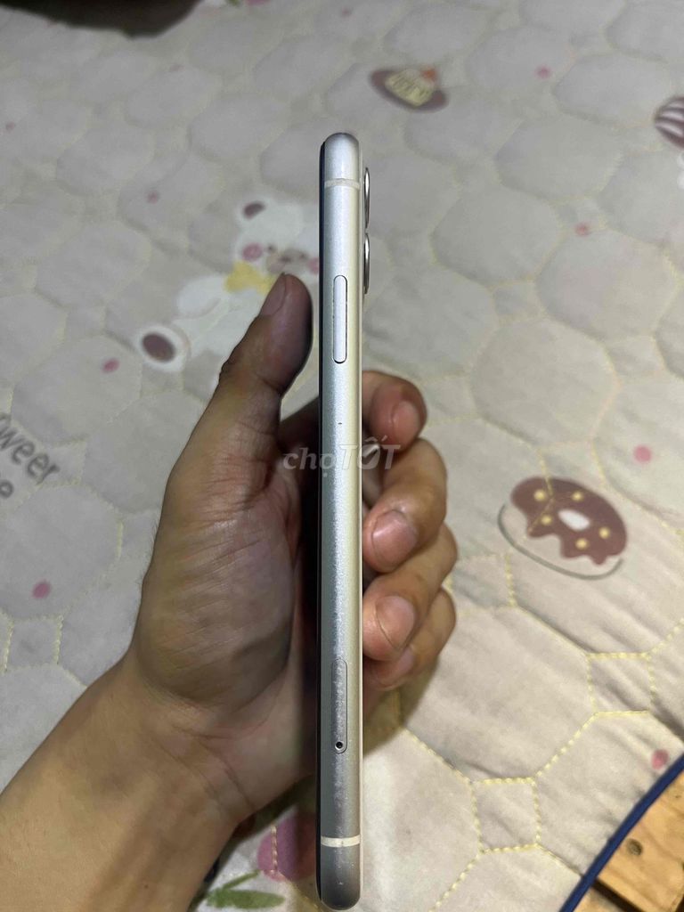 Apple iPhone 11 128GB Trắng. Mua bán Điện thoại tại Thành phố Thuận An Bình Dương được đăng bởi Bảo Tường hình 1