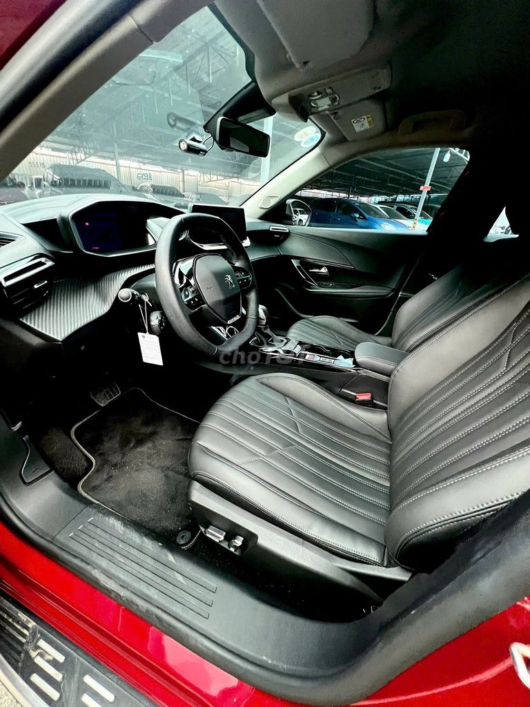 Peugeot 2008 2023 GT Line 1.2 AT - 17.500 km. Mua bán Ô tô tại Quận Tân Phú Tp Hồ Chí Minh được đăng bởi Minh Tam Vo hình 7