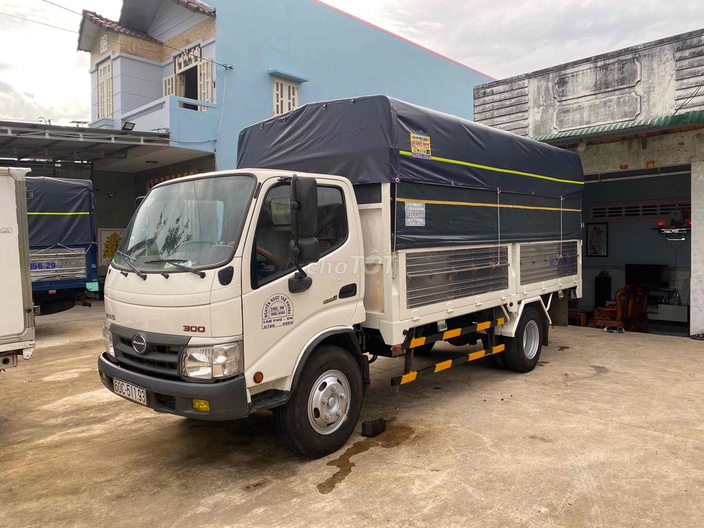 Hino300 tải 5t đời 2019 có lạnh