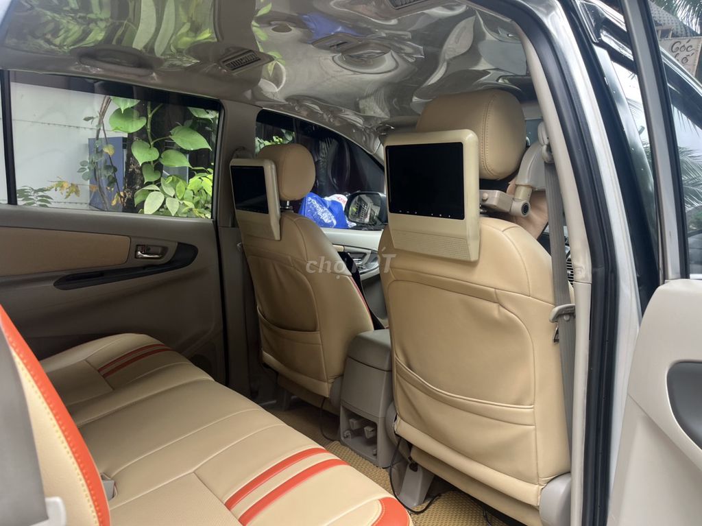 Toyota Innova 2016 - 106000 km. Mua bán Ô tô tại Thành phố Dĩ An Bình Dương được đăng bởi Văn Sang hình 6