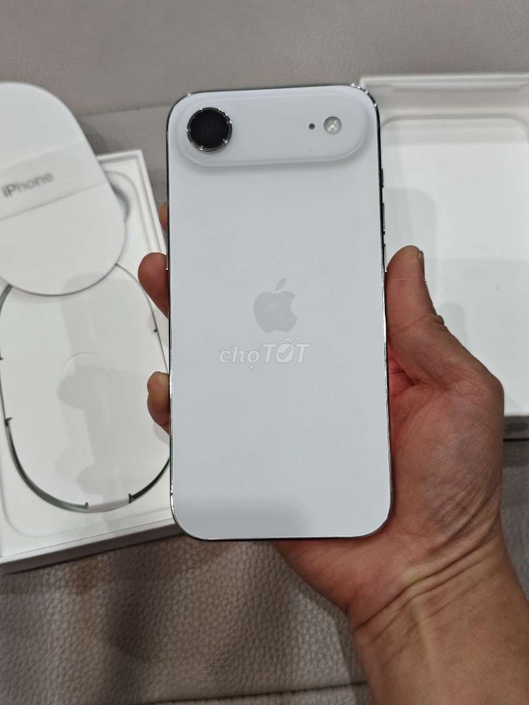 Apple iPhone Air 256GB Trắng ZP/A 99%. Mua bán Điện thoại tại Quận Ba Đình Hà Nội được đăng bởi Góc đồ cũ tìm chủ mới hình 1