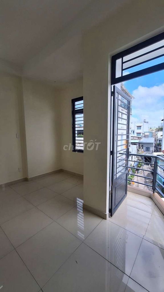 Продажа дома, переулок Лак Лон Куан, 3 этажа, площадь 4,2х13