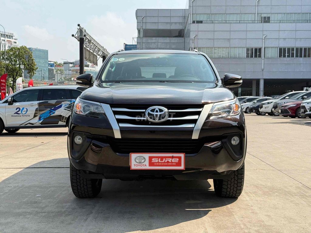 Toyota Fortuner 2017 Số Sàn, Xe cũ tại Hãng