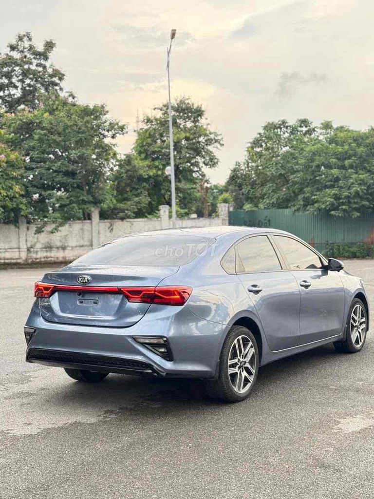 Kia Cerato 2019 1.6 AT Deluxe - 69000 km. Mua bán Ô tô tại Quận Long Biên Hà Nội được đăng bởi Đào Việt Phương hình 5