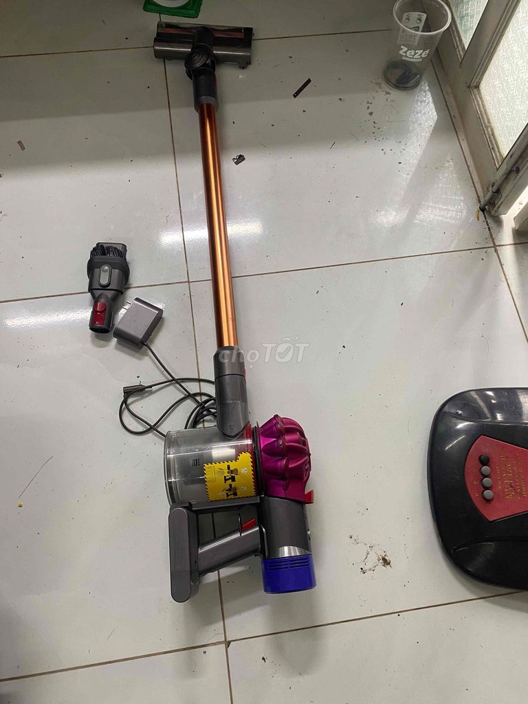 Máy hút bụi Dyson V7. Mua bán Thiết bị vệ sinh, nhà tắm tại Huyện Long Hồ Vĩnh Long được đăng bởi Nguyễn Ngọc Hùng hình 1