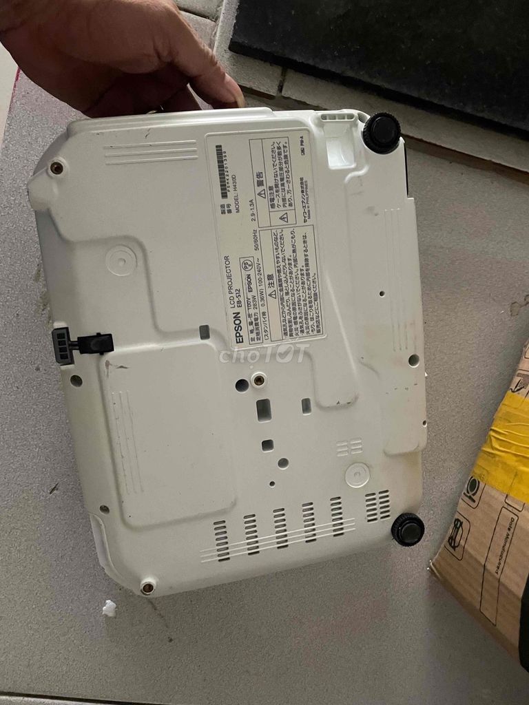 Máy chiếu Epson EB-S12 Trắng Nhật Bản. Mua bán Đồ dùng văn phòng tại Huyện Thanh Trì Hà Nội được đăng bởi Đặng Nguyên Thắng hình 1
