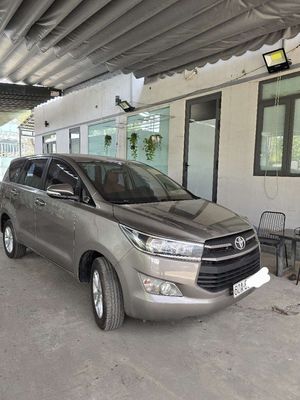 innova 2018E ko taxi dịch vụ