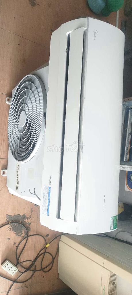 Máy lạnh Midea inverter 1,5 ngựa mới 94%