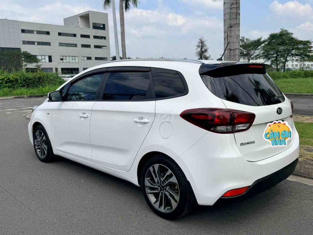 Kia Rondo 2017 2.0 MT xe gd 1 chủ cực zin đẹp rẻ. Mua bán Ô tô tại Thành phố Thuận An Bình Dương được đăng bởi Kim Nam Auto Tom  hình 9