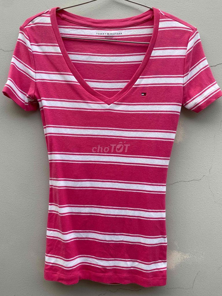 Áo thun Tommy Hilfiger Nữ XXS Cotton. Mua bán Quần áo tại Huyện Châu Thành Tiền Giang được đăng bởi Trần Quỳnh hình 1