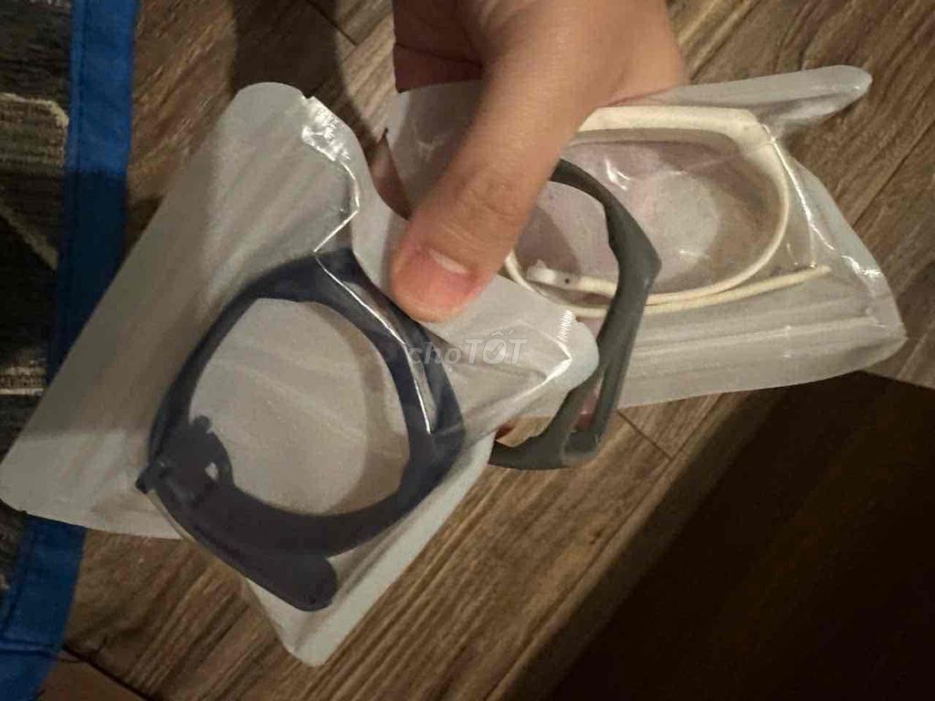 Samsung Fit2 Đen Theo dõi sức khỏe. Mua bán Thiết bị đeo thông minh tại Quận Tân Bình Tp Hồ Chí Minh được đăng bởi Minh anh hình 1