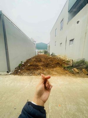 62m2 bình yên cần bán gấp kinh doanh buôn bán được luôn