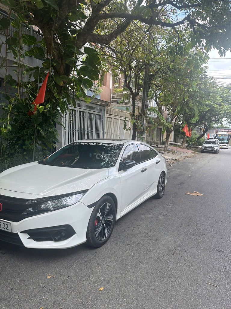 Honda Civic 2017 màu trắng, 170.000 km. Mua bán Ô tô tại Thành phố Biên Hòa Đồng Nai được đăng bởi bui tai hình 4