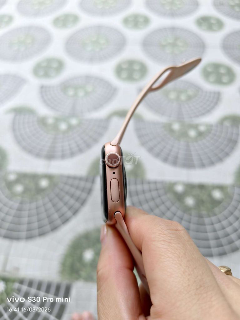 Apple Watch Series 6 Vàng hồng. Mua bán Thiết bị đeo thông minh tại Huyện Tam Nông Phú Thọ được đăng bởi Nam Phan hình 1