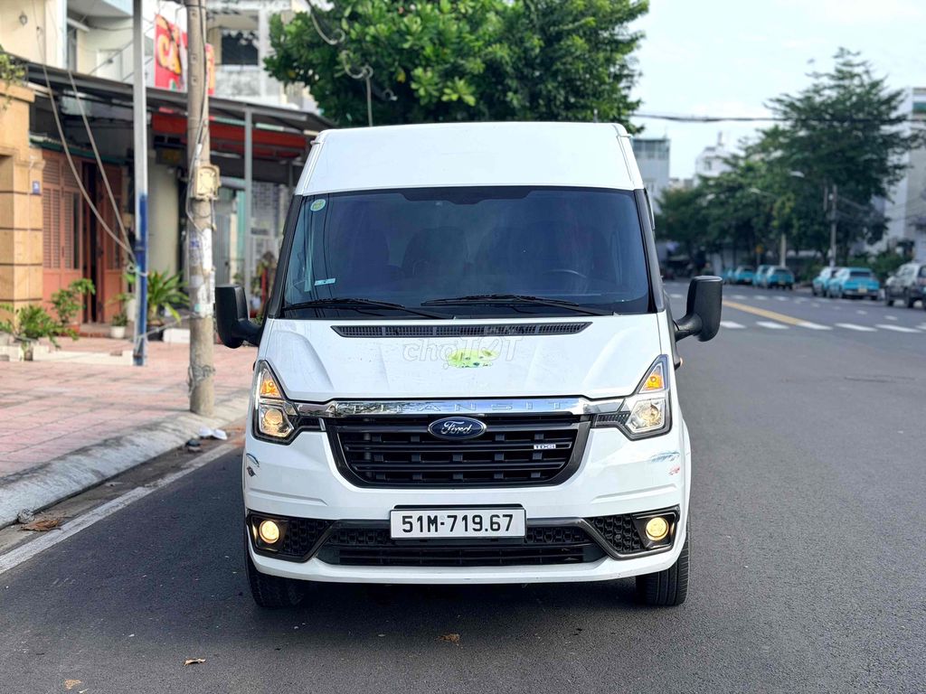 FORD TRANSIT 2022 900 кг / 6 мест, пробег 30 тыс., в отличном состоянии