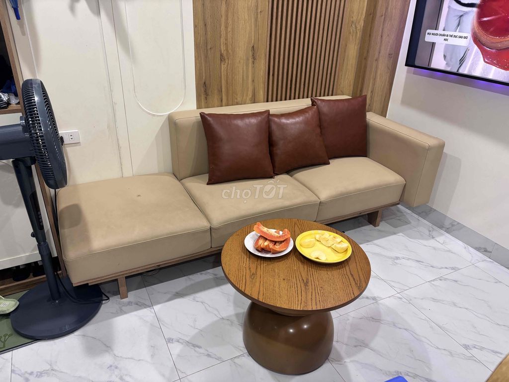 Bộ sofa Gỗ da Nâu kem Bàn gỗ. Mua bán Bàn ghế tại Quận Hoàn Kiếm Hà Nội được đăng bởi Pham Ánh Tuyết hình 1
