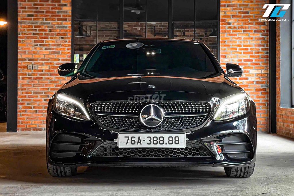 Mercedes C300 AMG đen nt đen sx2021 đi 38k km. Mua bán Ô tô tại Quận Gò Vấp Tp Hồ Chí Minh được đăng bởi Kính Đặng Ô Tô Lướt hình 3