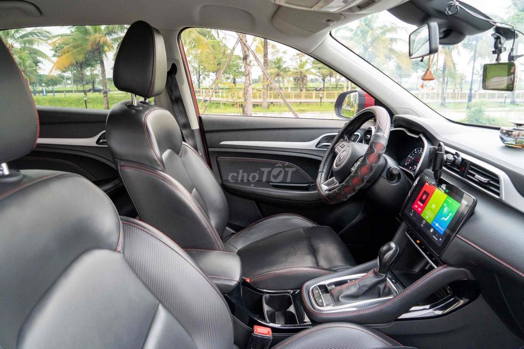 MG ZS COM 2020 красный