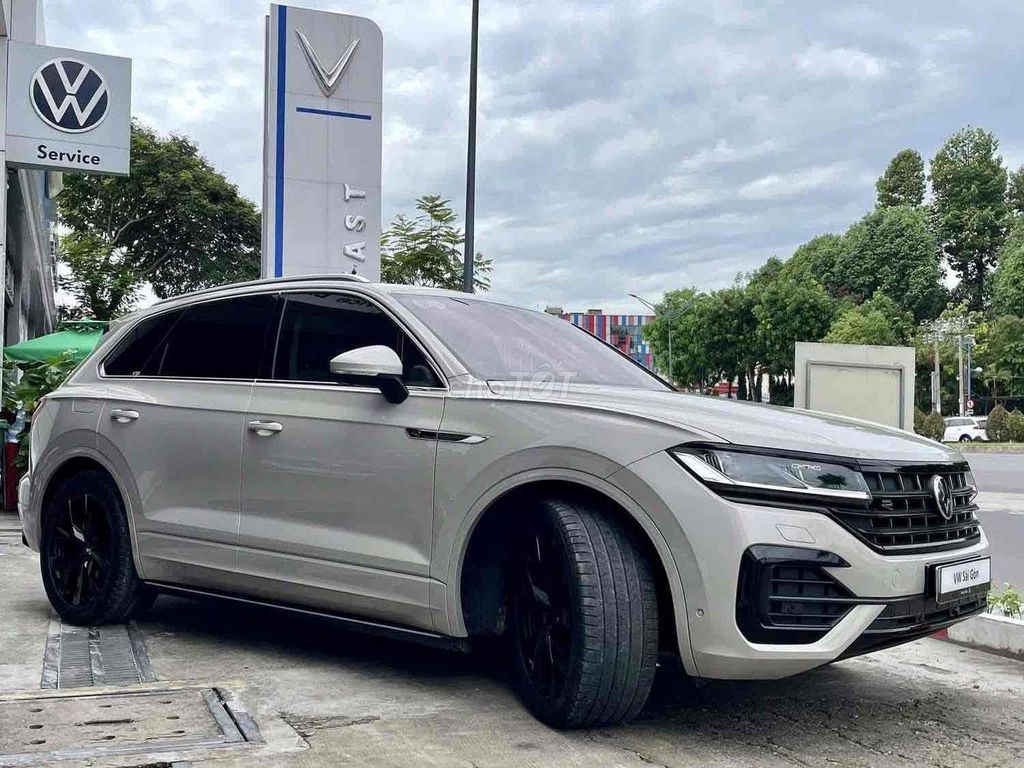 Touareg Chỉ 210Tr Nhận Xe. Cam kết giá Tốt Nhât. Mua bán Ô tô tại Quận 1 Tp Hồ Chí Minh được đăng bởi Nguyễn Trí Thanh Tâm hình 2