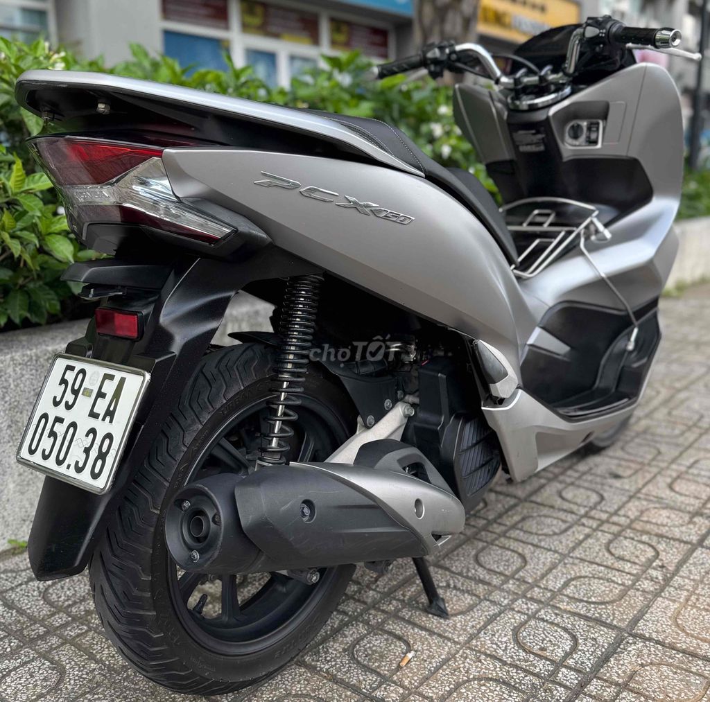 Honda PCX 150 2018 Smart Key Bạc. Mua bán Xe máy tại Thành phố Thủ Đức Tp Hồ Chí Minh được đăng bởi  xe máy HOÀNG THỊNH Thủ Đức  hình 3