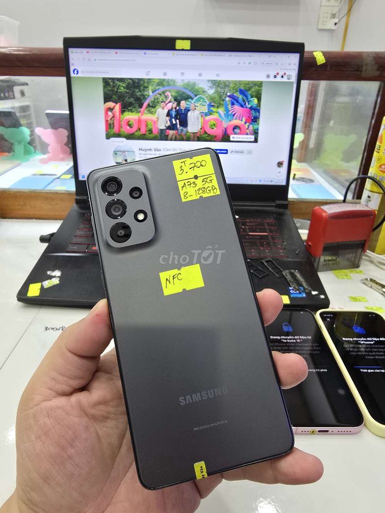 Samsung Galaxy A73 5G Xám - Còn Bảo Hành. Mua bán Điện thoại tại Thành phố Long Xuyên An Giang được đăng bởi Facebook Cầm Đồ Thúy Vân hình 1