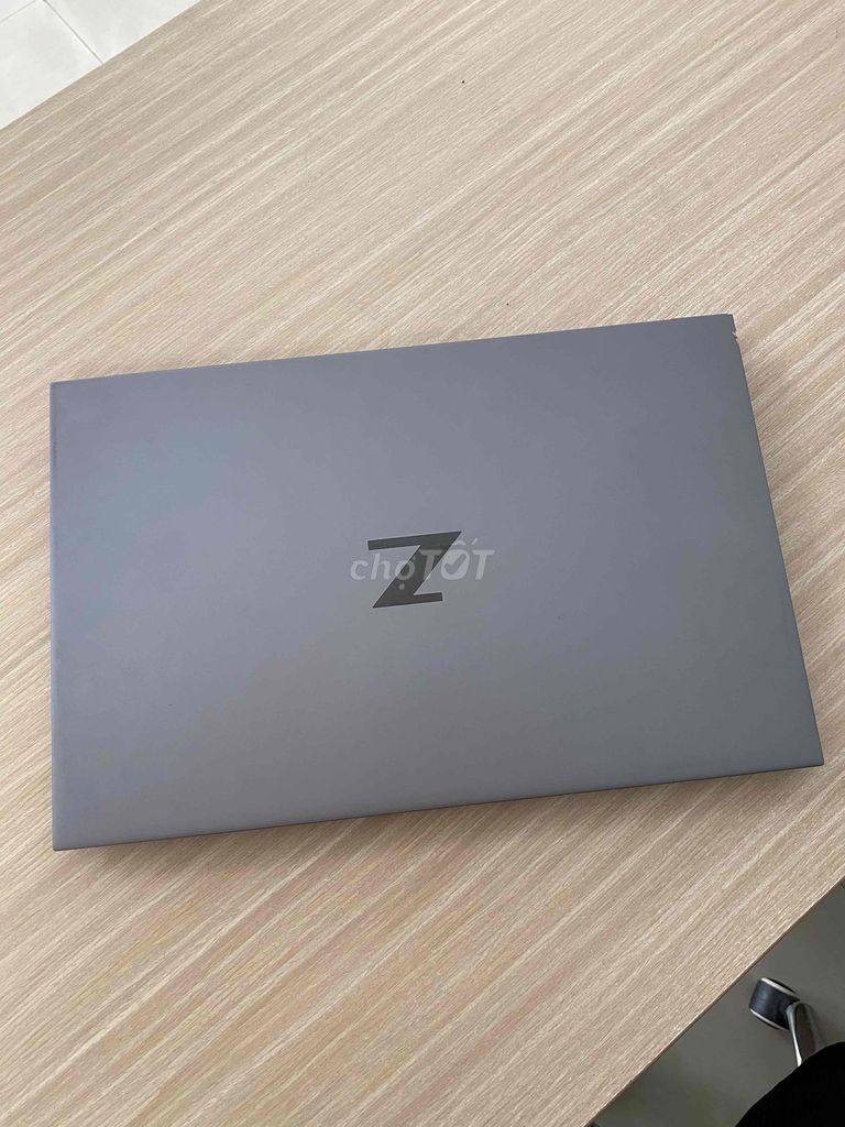 HP ZBook Studio G7 FHD 400Nits sáng đẹp,I7 10850H