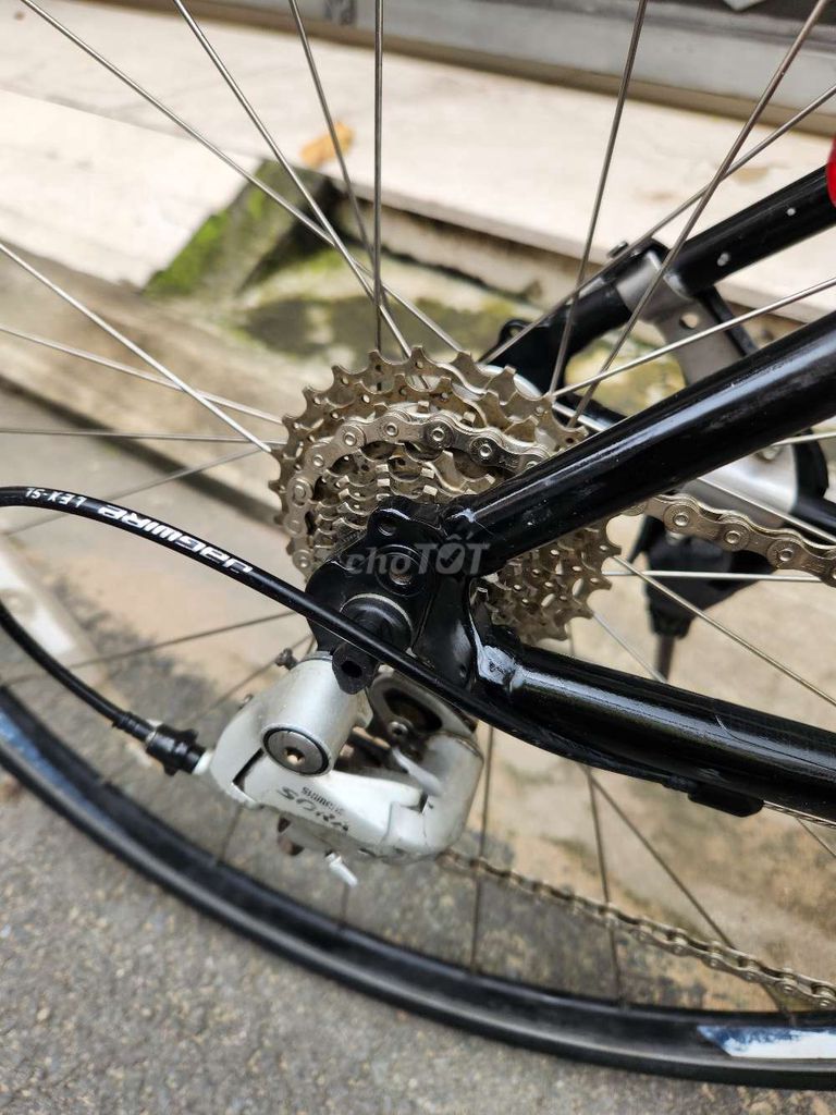 Xe đạp đua Louis Garneau RSS-III Đen. Mua bán Xe đạp tại Quận Tân Bình Tp Hồ Chí Minh được đăng bởi Mr Cuong hình 5