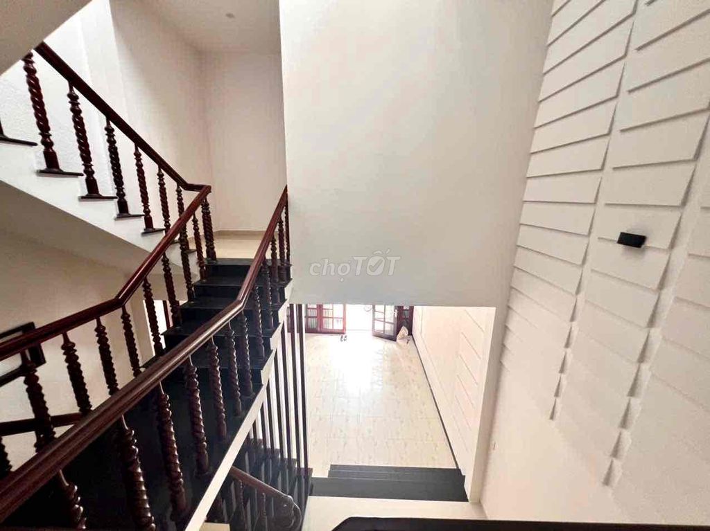nhà đẹp 3 tầng MT đường 15m Nguyễn Thị Định, gần chợ An Hải B