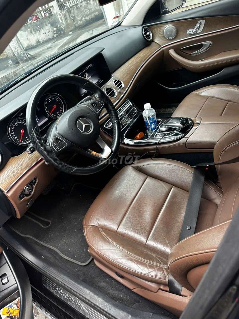 Mercedes E200 - model 2018. Mua bán Ô tô tại Quận 7 Tp Hồ Chí Minh được đăng bởi Lê  hình 5