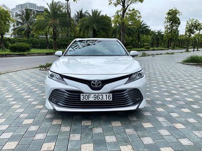 Toyota Camry 2019 2.5Q Nhập khẩu