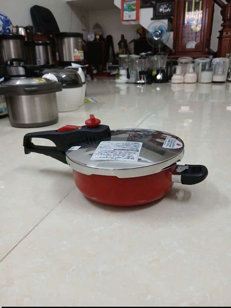 Nồi áp suất Nhật Bản 3 lít màu Đỏ. Mua bán Bếp, lò, đồ điện nhà bếp tại Thành phố Chí Linh Hải Dương được đăng bởi Tranthuy hình 1
