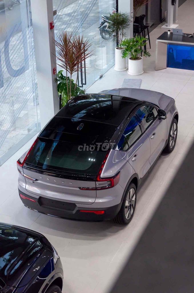 Xe Điện Volvo EC40 Mới Sạc Đầy Đi Được Hơn 500 Km. Mua bán Ô tô tại Quận 7 Tp Hồ Chí Minh được đăng bởi Volvo Phú Mỹ Hưng hình 4