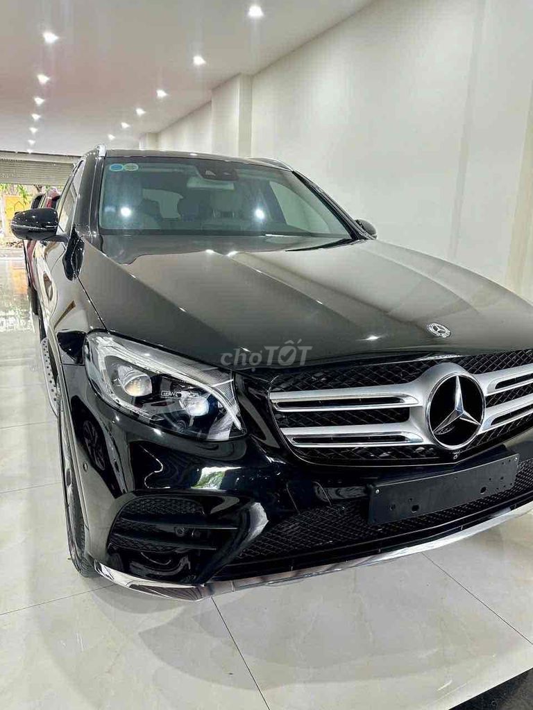 Mercedes Benz GLC Class 2018 300 4MATIC AT - 74000