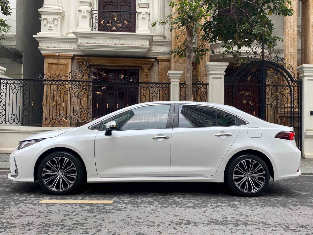 Toyota Corolla Altis 2022 1.8 V - 20000 km