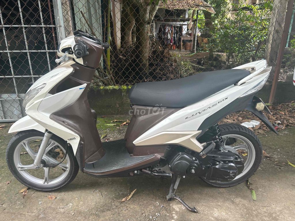 Luvias 125fi máy mạnh êm. Mua bán Xe máy tại Thành phố Mỹ Tho Tiền Giang được đăng bởi Trân Phong hình 1